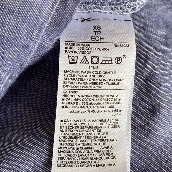 Old Navy Off the Shoulder Shirred Top - Picture 8 of 8